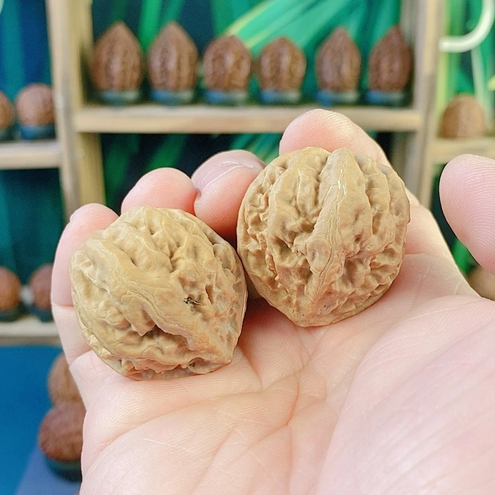 文玩核桃吊坠049八棱龙珠41尺