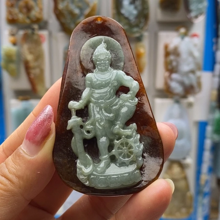 海***空翡翠未镶嵌颈饰好