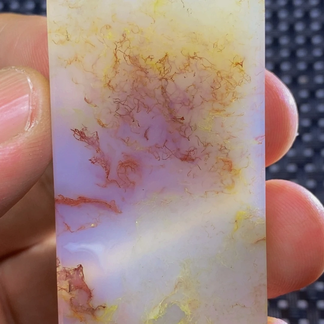 玛瑙/玉髓颈饰未镶嵌M****得