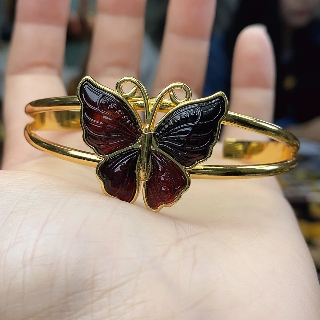 虚***虚琥珀未镶嵌裸石成品