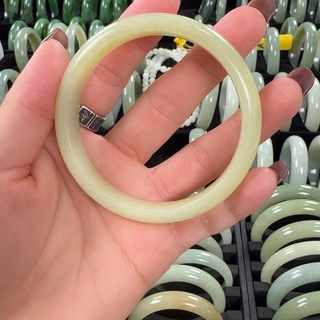 和田玉未镶嵌手镯60.4