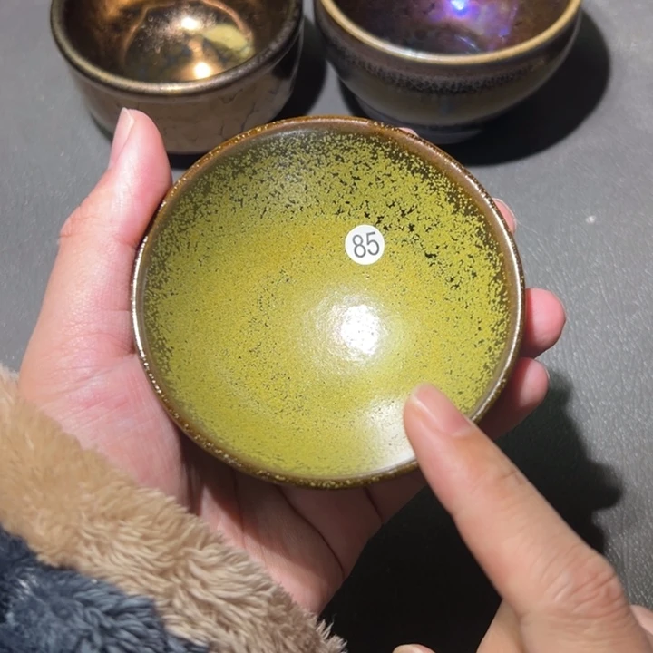 茶盏我也会在心里偷偷对着