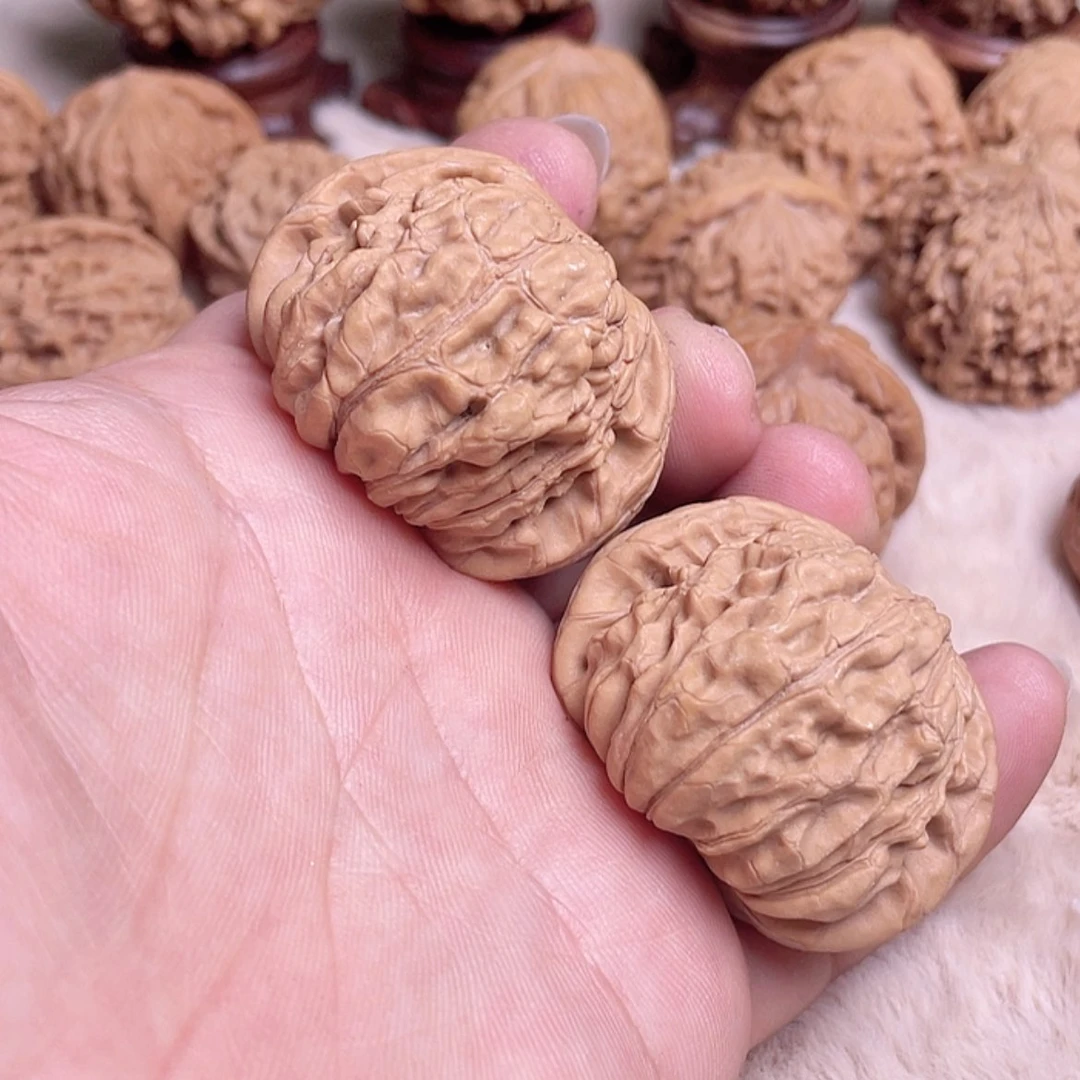 【闪购商品】文玩核桃吊坠L*L华伦龙