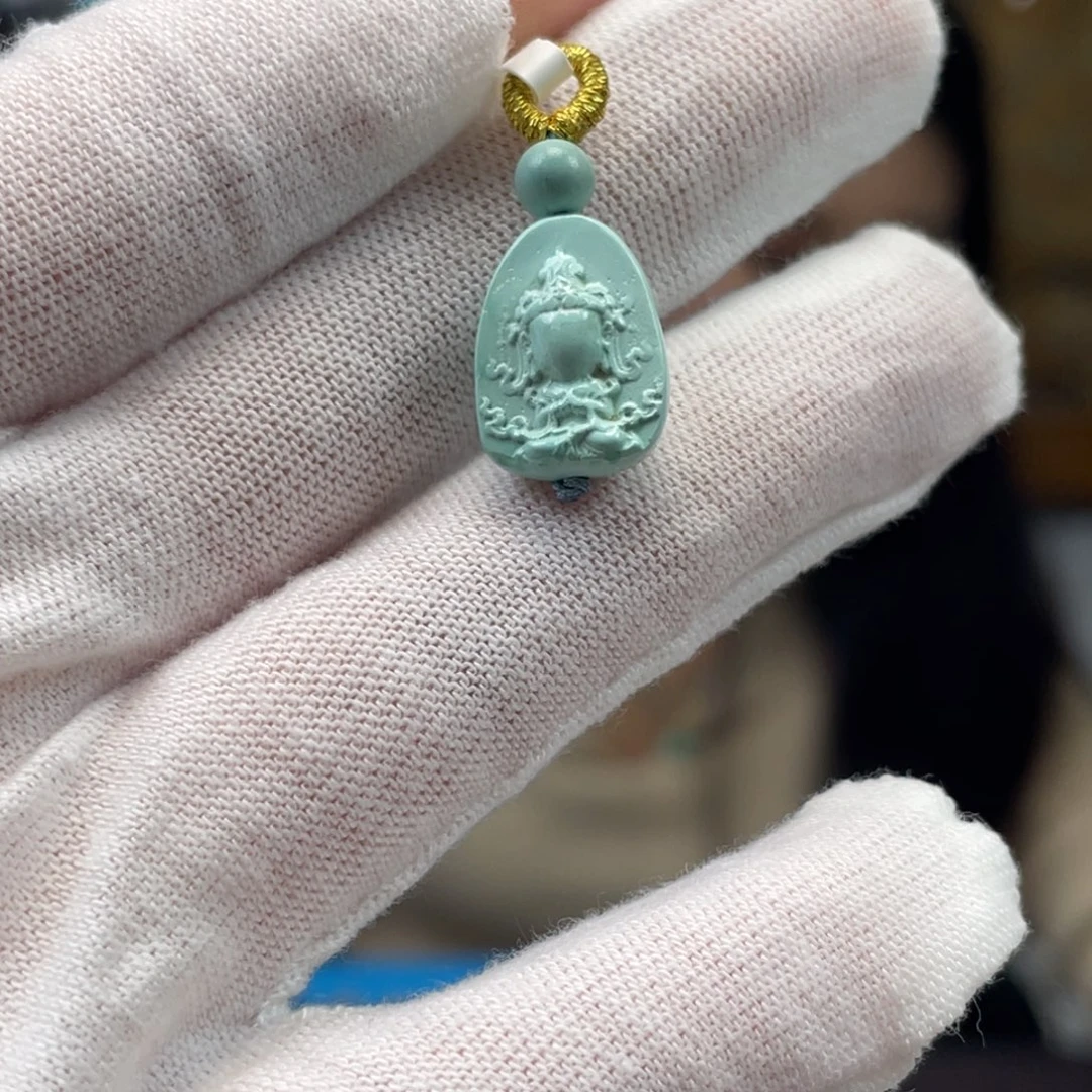 绿松石未镶嵌挂件