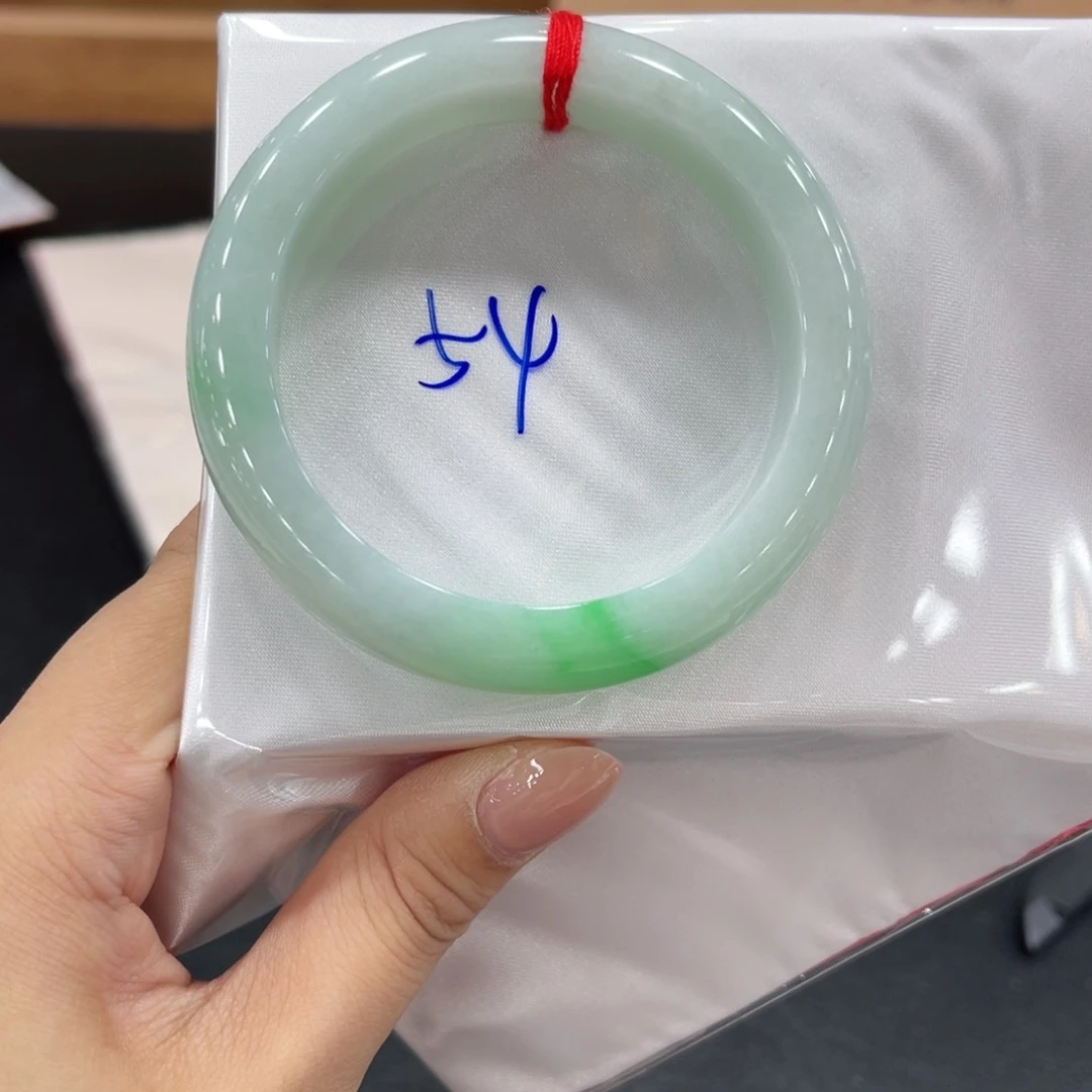 未镶嵌手镯翡翠翡翠