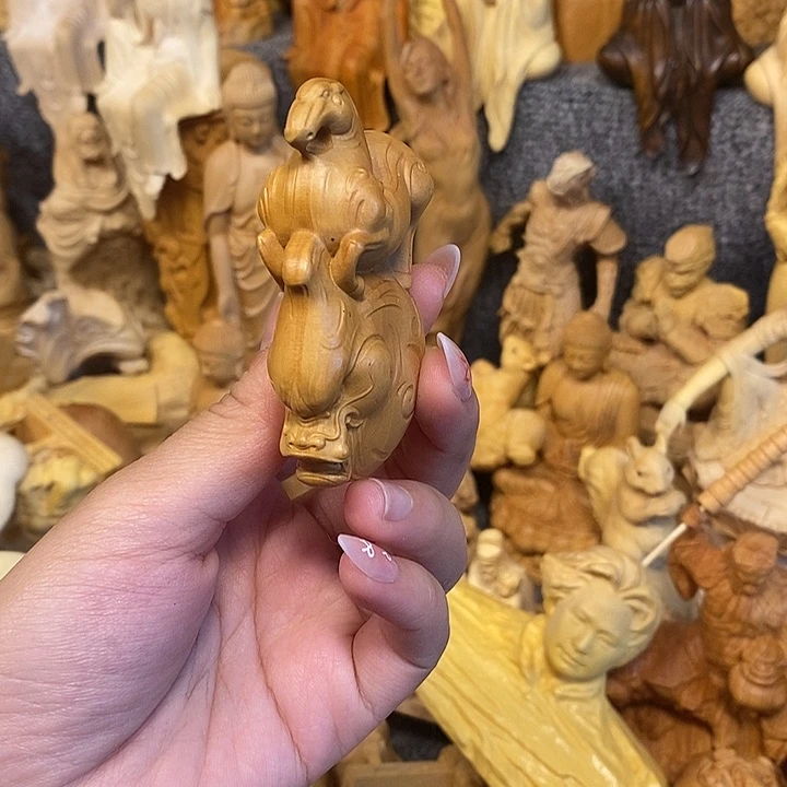 黄杨木黄杨木小叶龙马精神