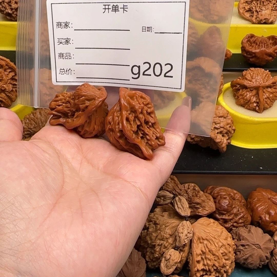 路***长把件桃核文玩的好