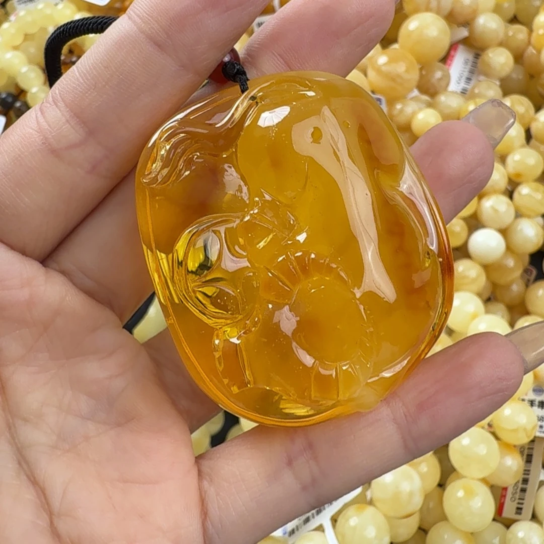 琥珀未镶嵌珠宝奇石
