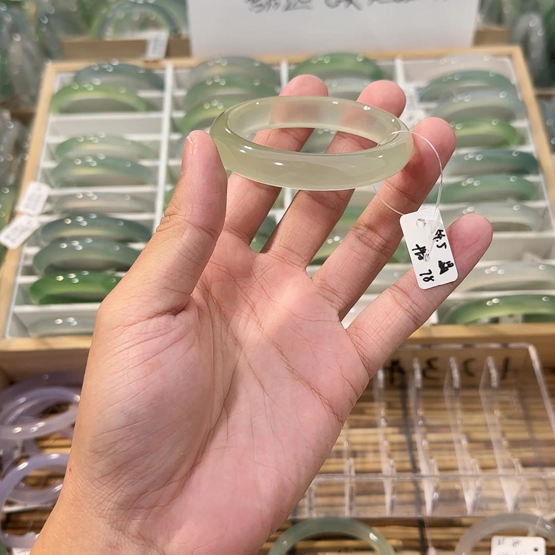 玛瑙/玉髓未镶嵌手镯圈口54.5