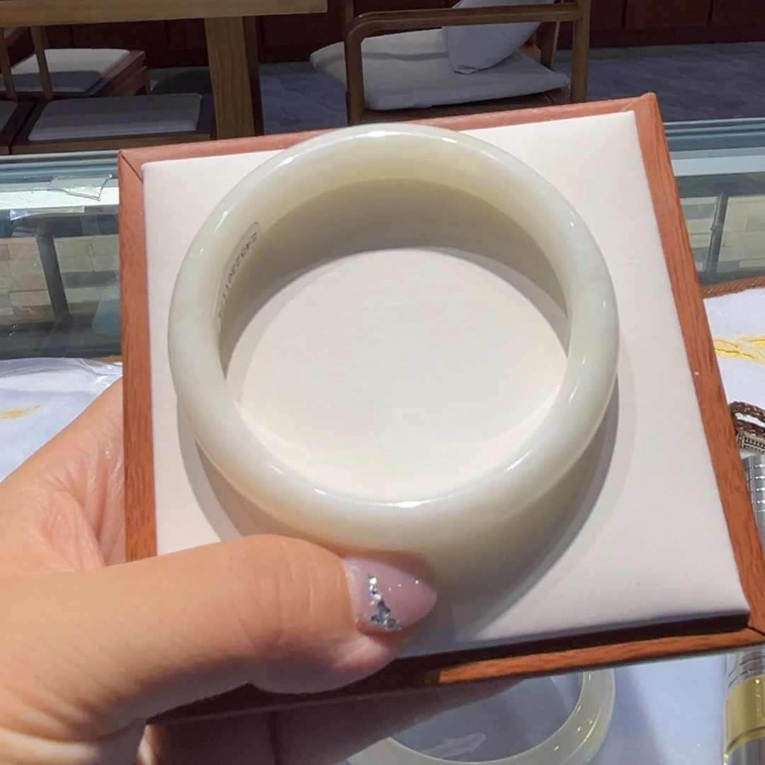 古***@蓝田玉（蛇纹石化大理石玉）手镯未镶嵌