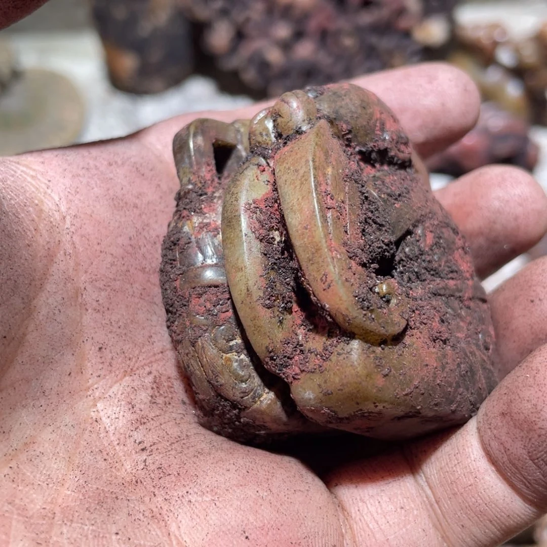 和田玉（糖玉）未镶嵌挂件徐*毓