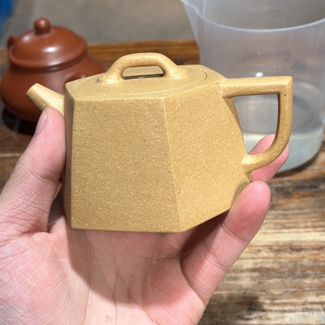 茶壶紫砂紫砂的味道很浓