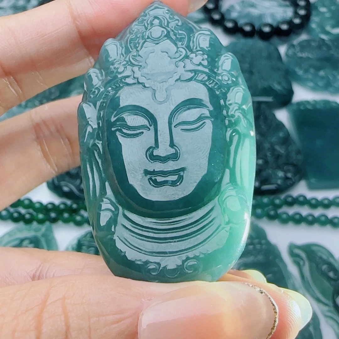 颈饰未镶嵌翡翠多样性发货天然的A货翡翠