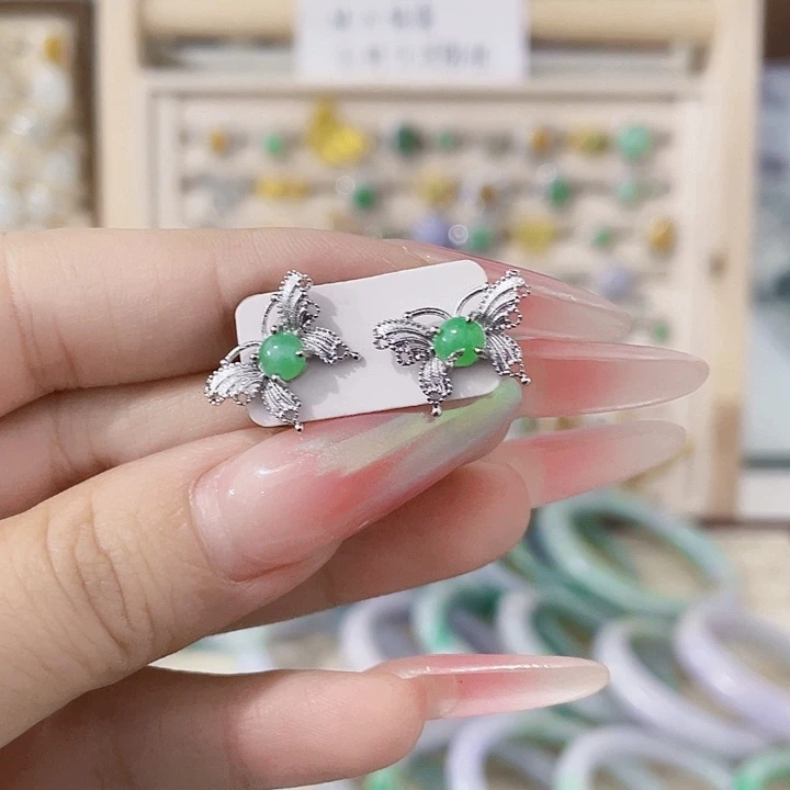 翡翠未镶嵌颈饰天然翡翠Ａ货