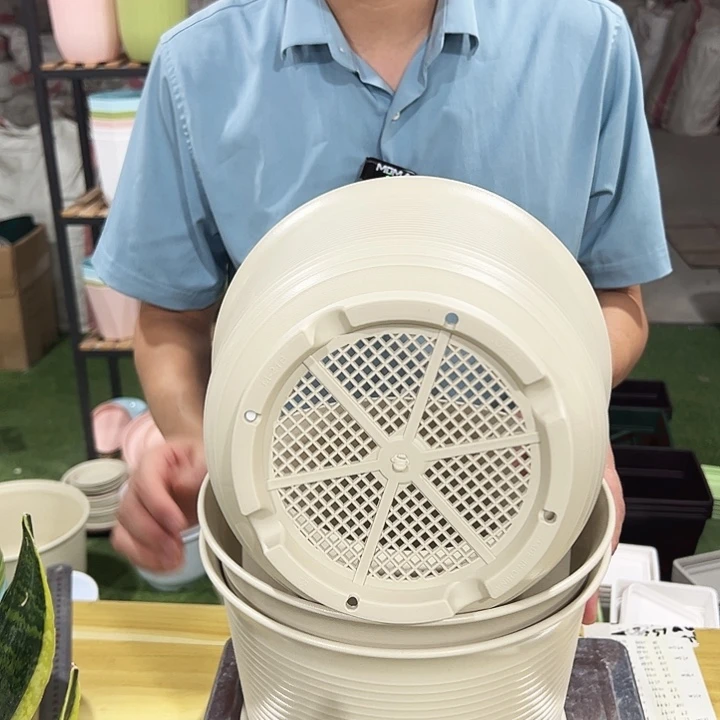 特价矮陶口27高18米色带托3个