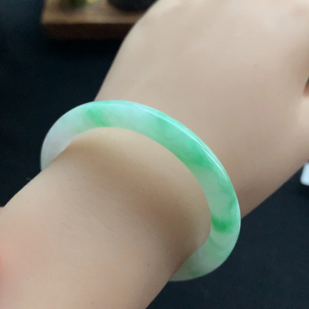 翡翠未镶嵌手镯1号53贵