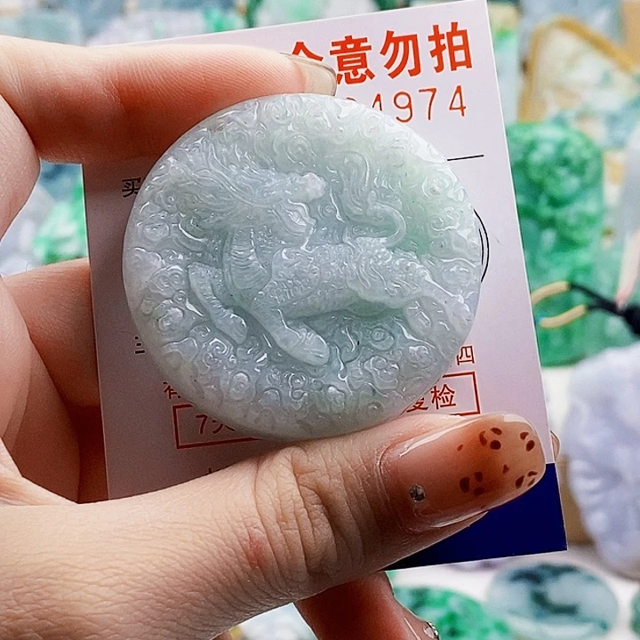 吊坠(不含链)未镶嵌翡翠