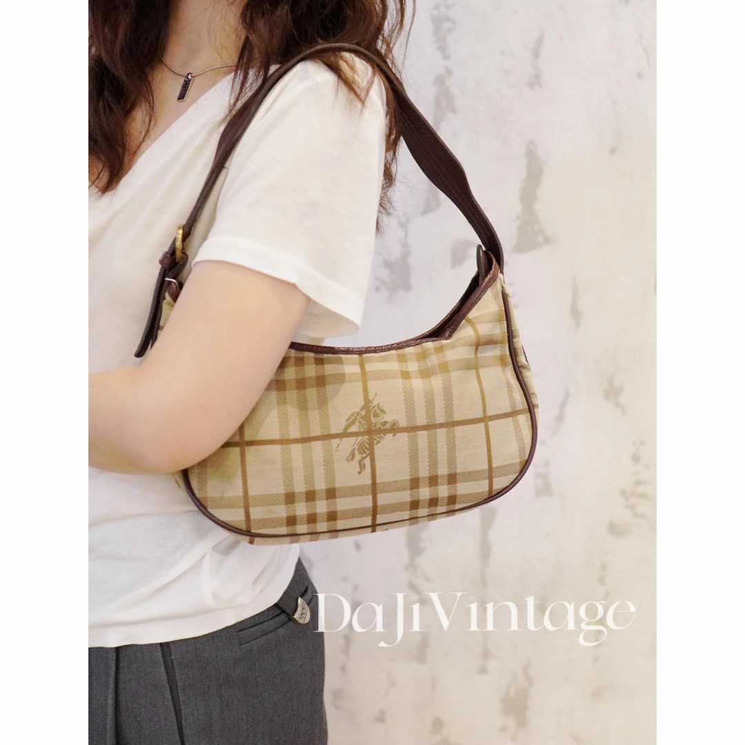 95新 BURBERRY/博柏利 大吉中古/ Burberry战马格纹半月单肩包