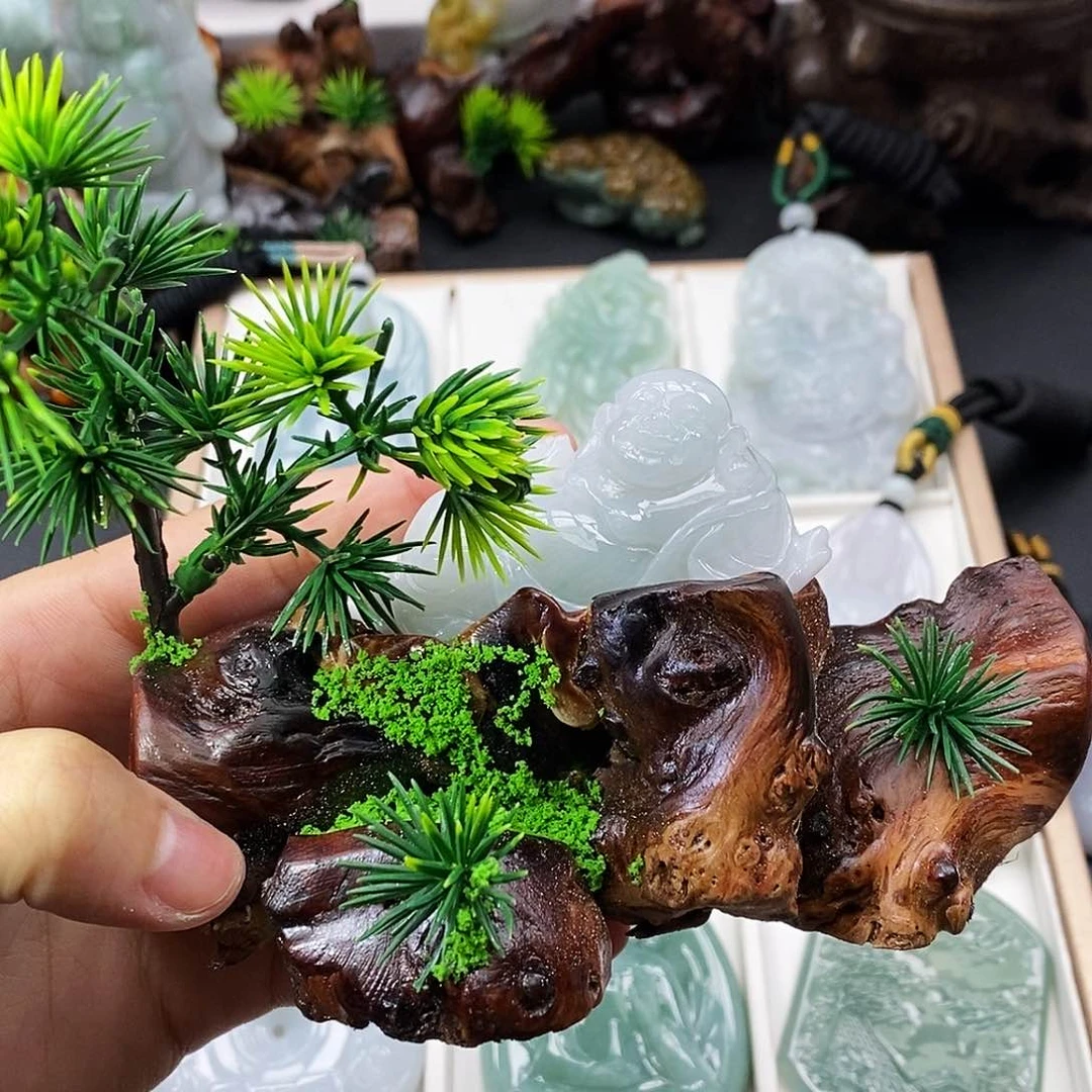 翡翠未镶嵌颈饰黑**间缅甸翡翠a货