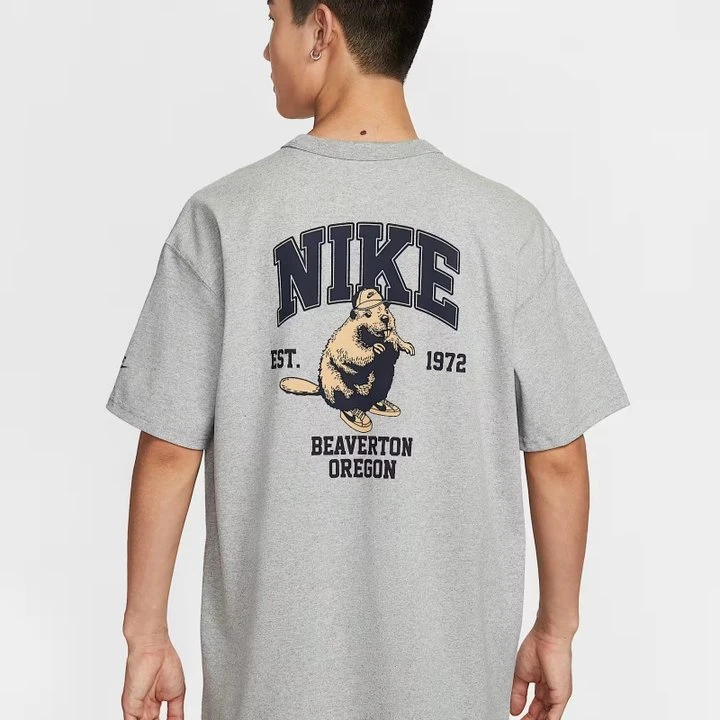 【滔搏联动】NIKE耐克25夏刺绣纯棉印花休闲宽松短袖IH0818-063