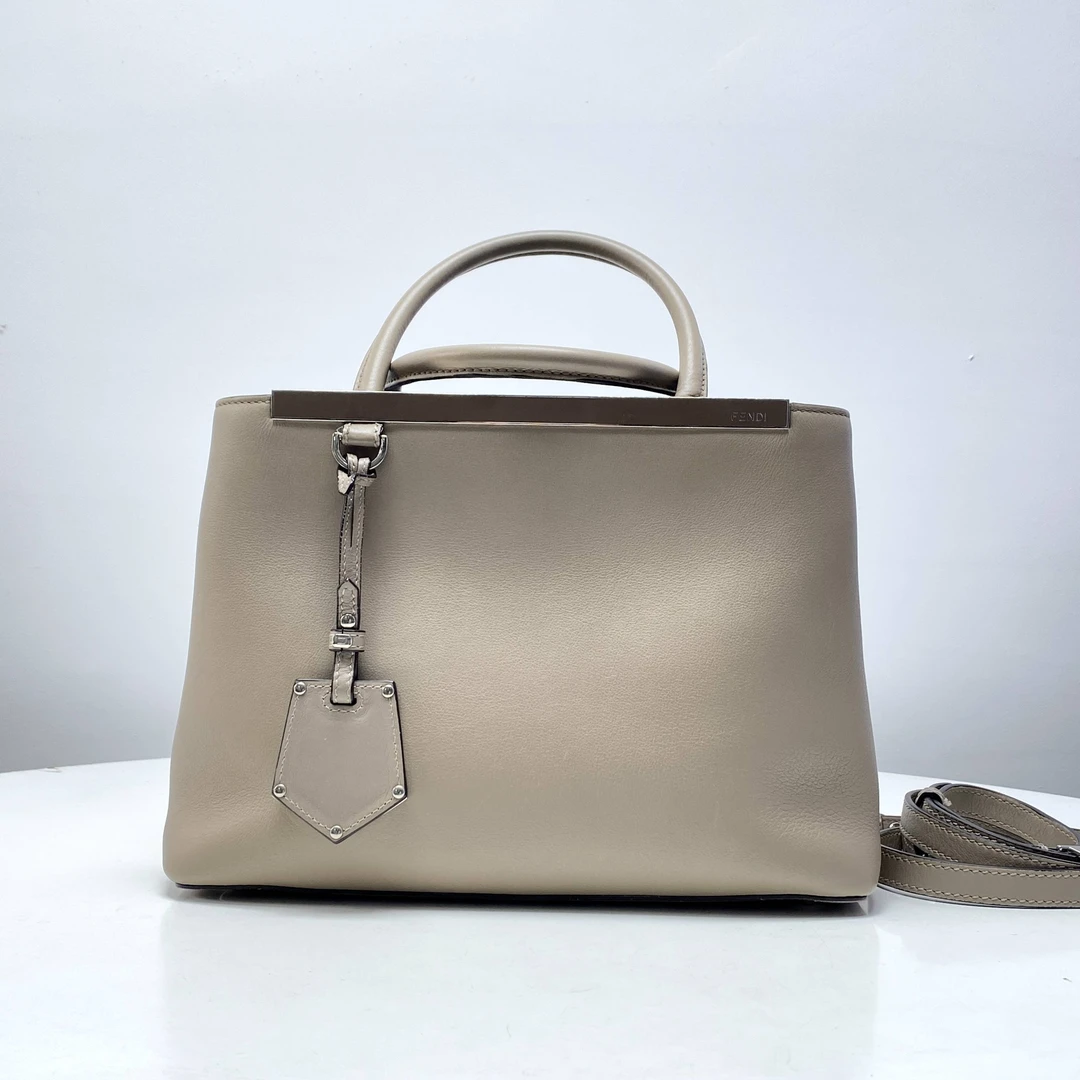 95新 FENDI/芬迪 玺越奢品 芬迪米橘色斜挎包 LM2996