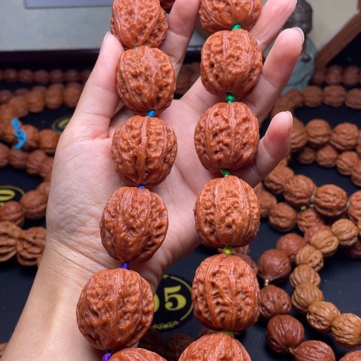 风***下文玩核桃手串秋子