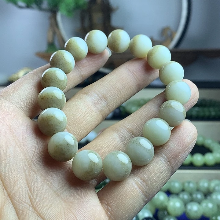 和田玉未镶嵌手串