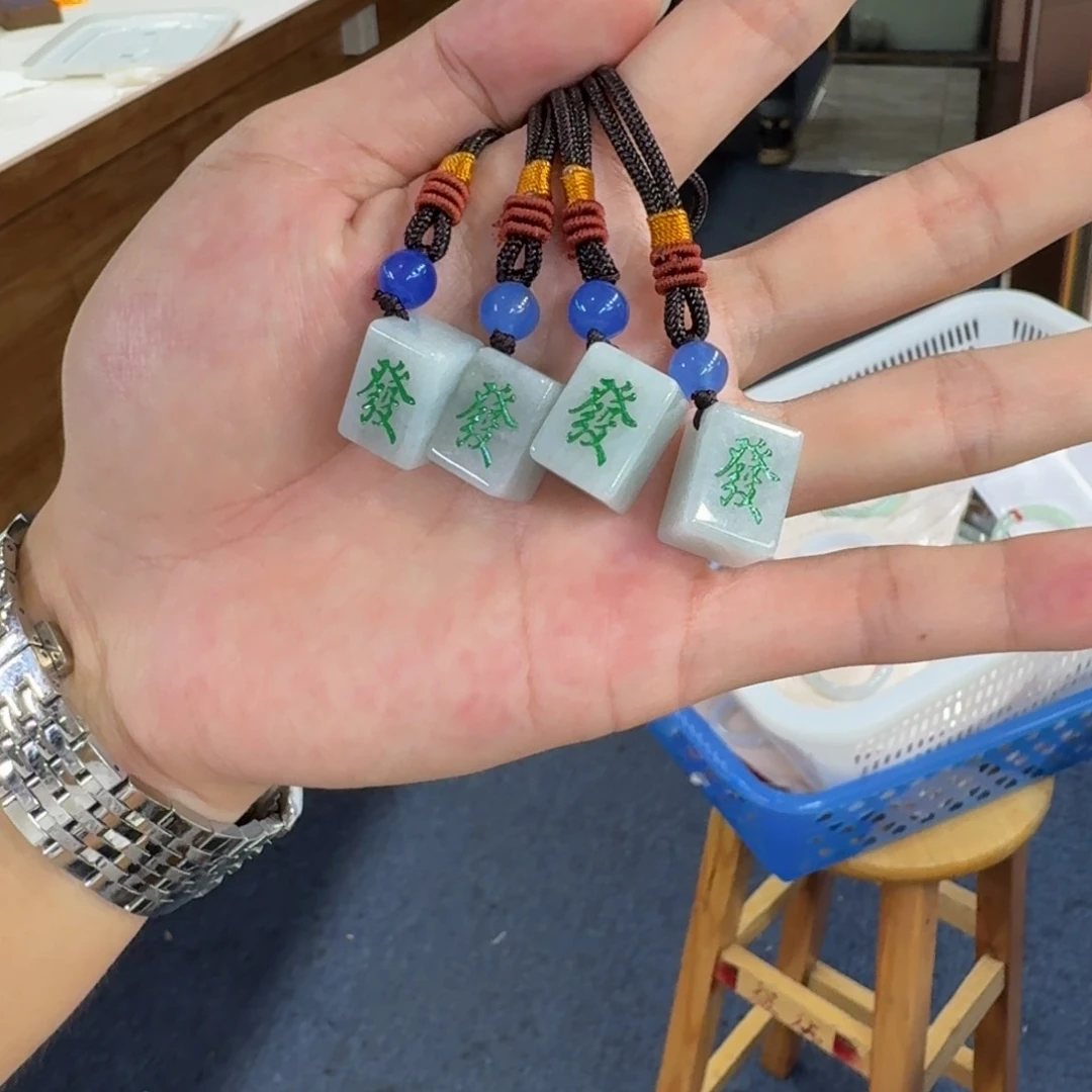 翡翠挂件未镶嵌纯天然缅甸翡翠A货买断多样性发一