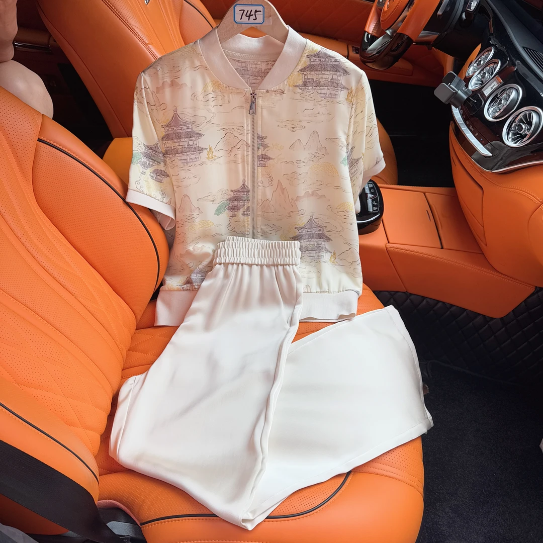 745#深圳南油原创气质时尚减龄显瘦女款套装