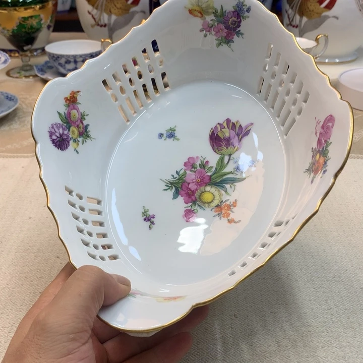 紫砂金瓷阁精品瓷器店