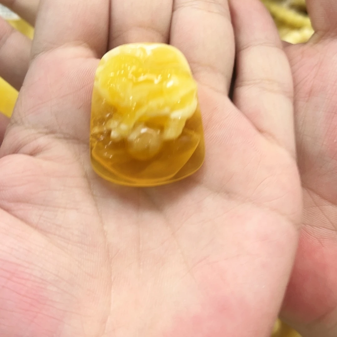 蜜蜡未镶嵌珠宝奇石