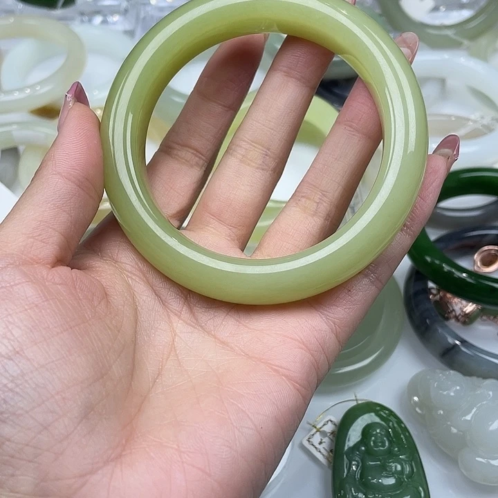 和田玉（糖玉）手镯未镶嵌