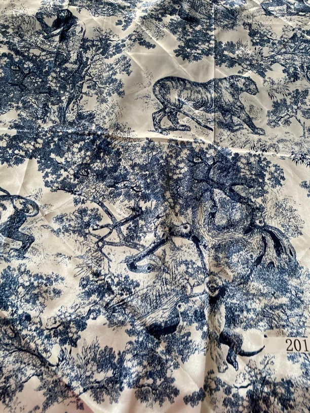 轻奢丝织女士丝绸丝巾四季款披肩90×90  2013