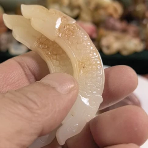 纯***水未镶嵌和田玉质如图所示配饰玛瑙/玉髓