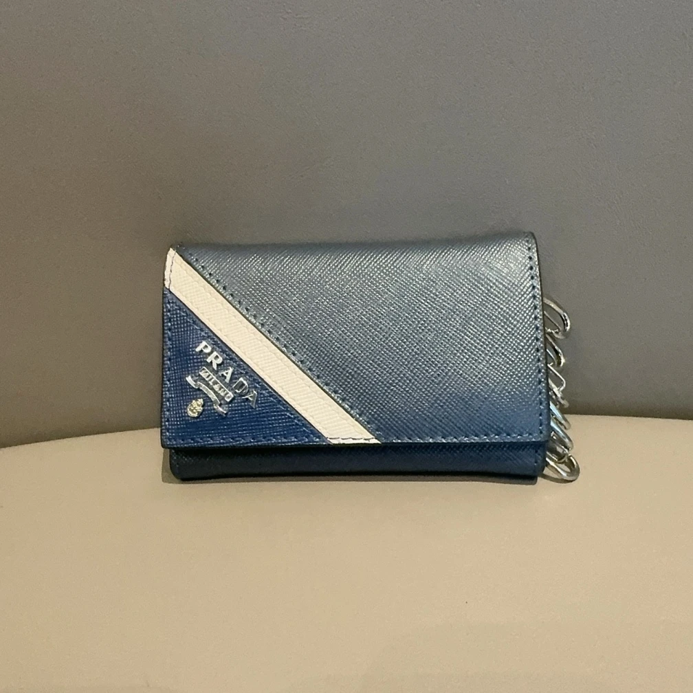 95新 Prada/普拉达  深蓝色钥匙包  1538 1800