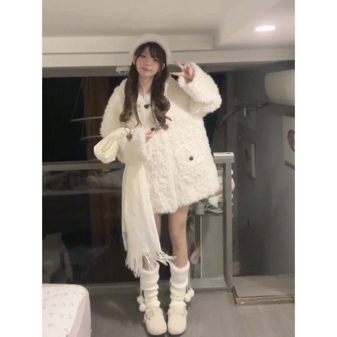 《抱抱小熊》复古甜美可爱宽松仿羊羔毛软糯皮毛一体长袖连帽外套