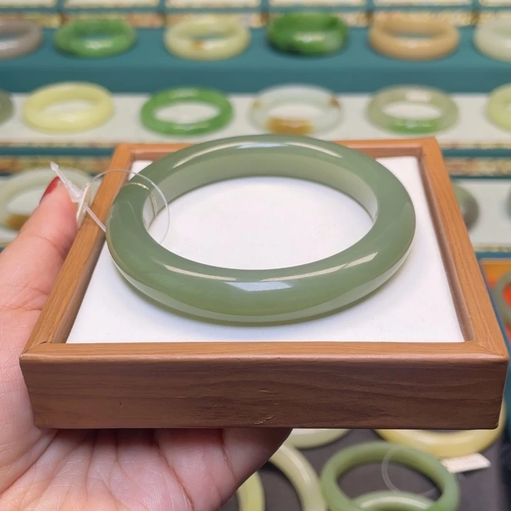 和田玉手镯未镶嵌59