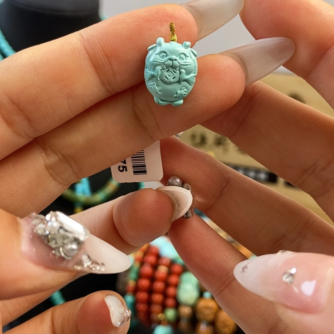 未镶嵌绿松石珠宝奇石