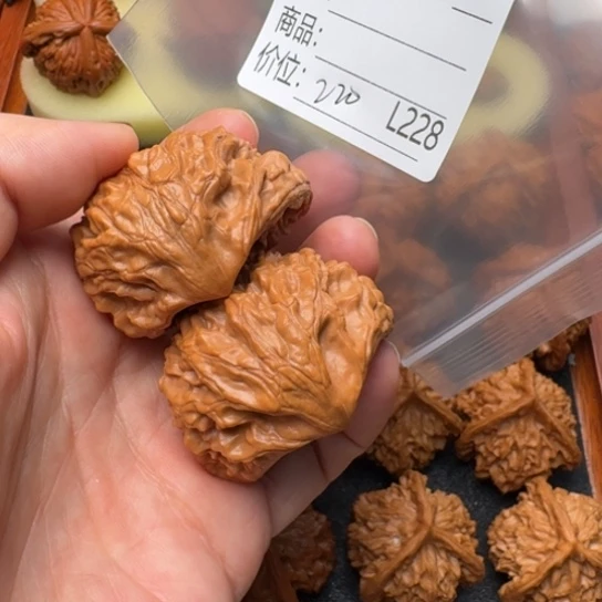 文玩核桃把件太极霸王蛇44