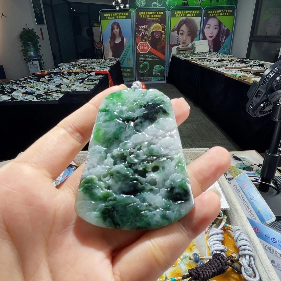 颈饰未镶嵌翡翠一