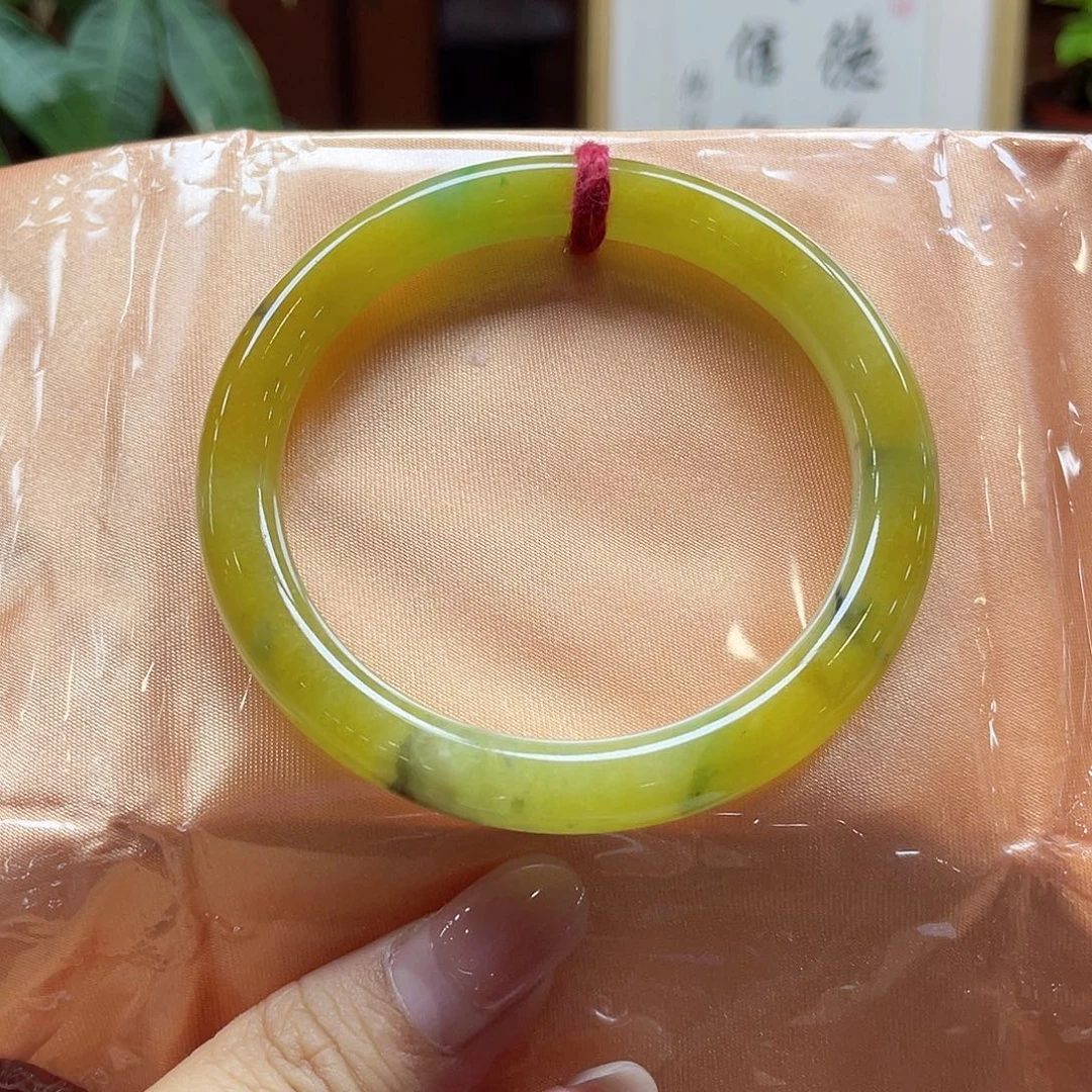 翡翠未镶嵌手镯6 号链接