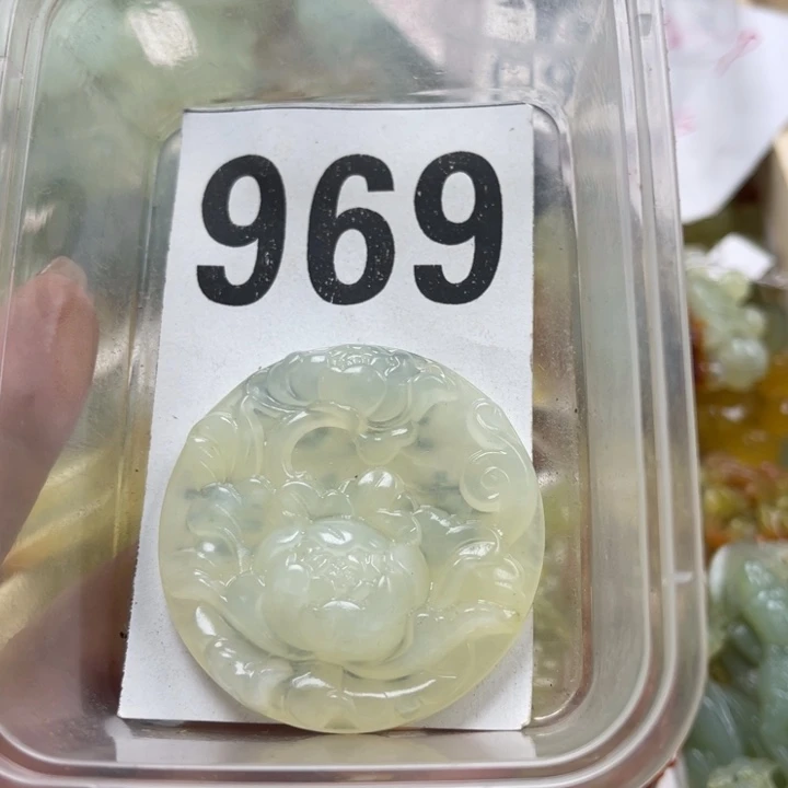 蛇纹石玉未镶嵌笔搁