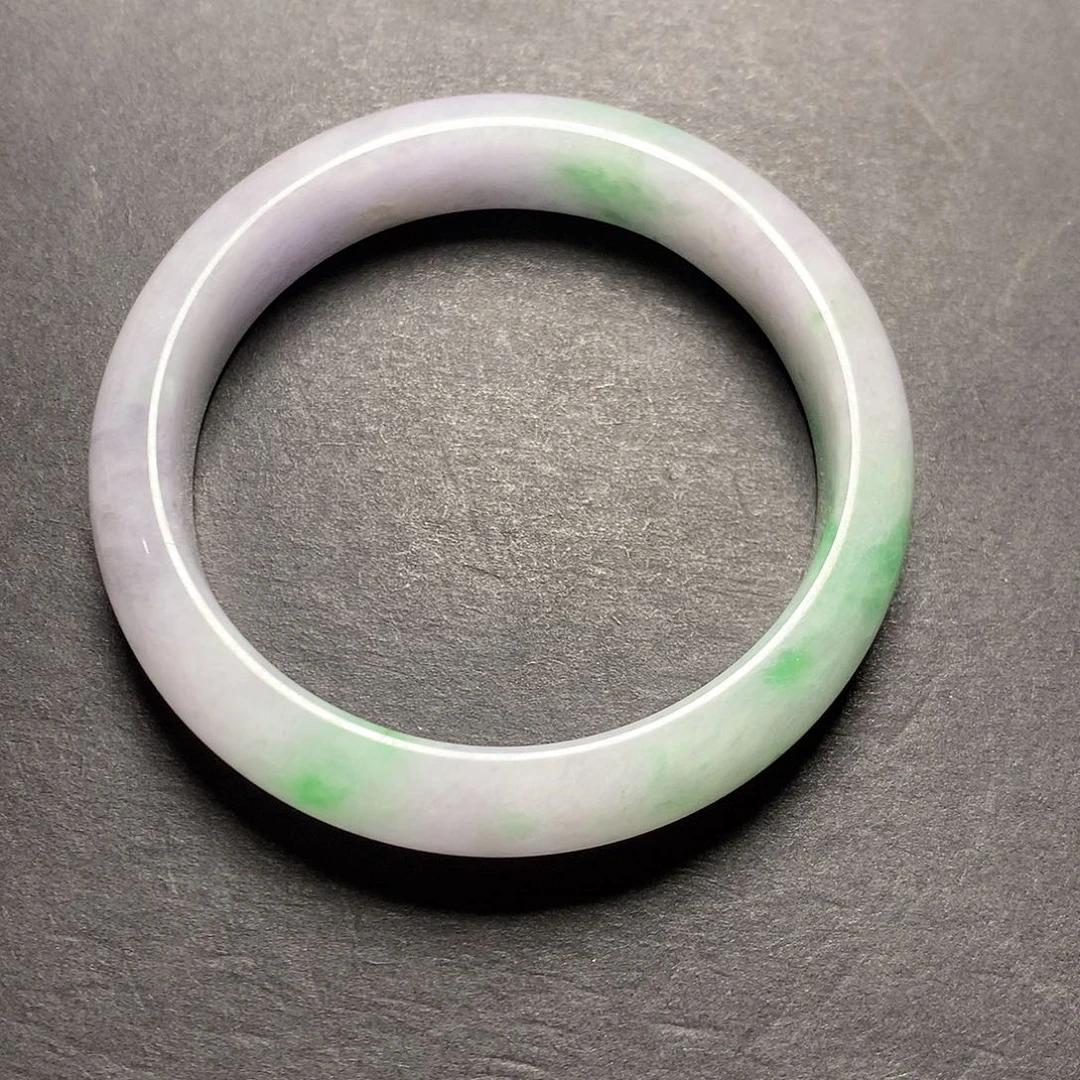 颈饰未镶嵌翡翠56圈 有碎纹