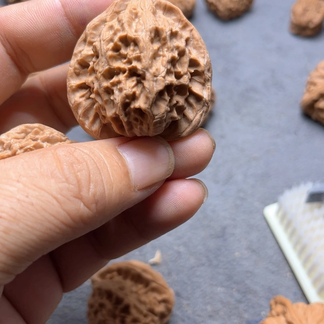 文玩核桃吊坠金三角