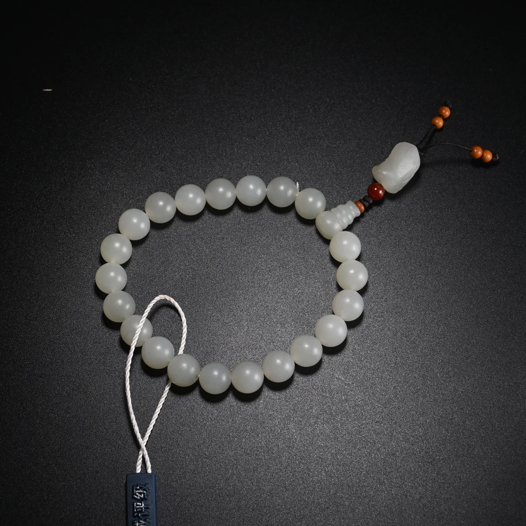 创汇和田玉手串lm