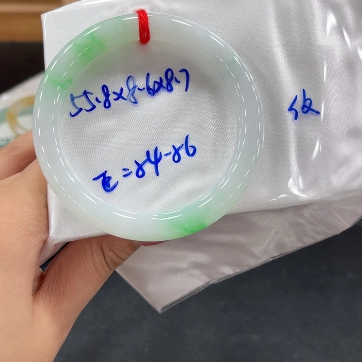 翡翠手镯未镶嵌p****3翡翠