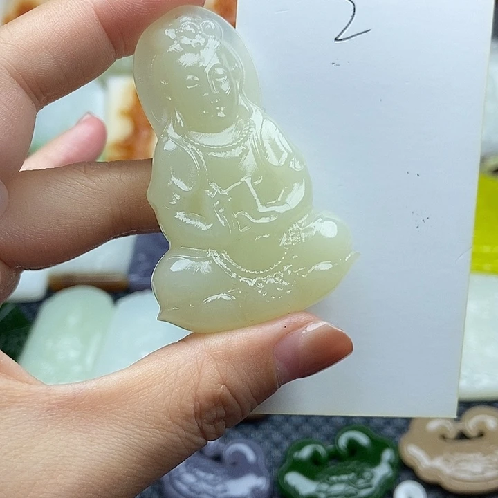 和田玉未镶嵌颈饰