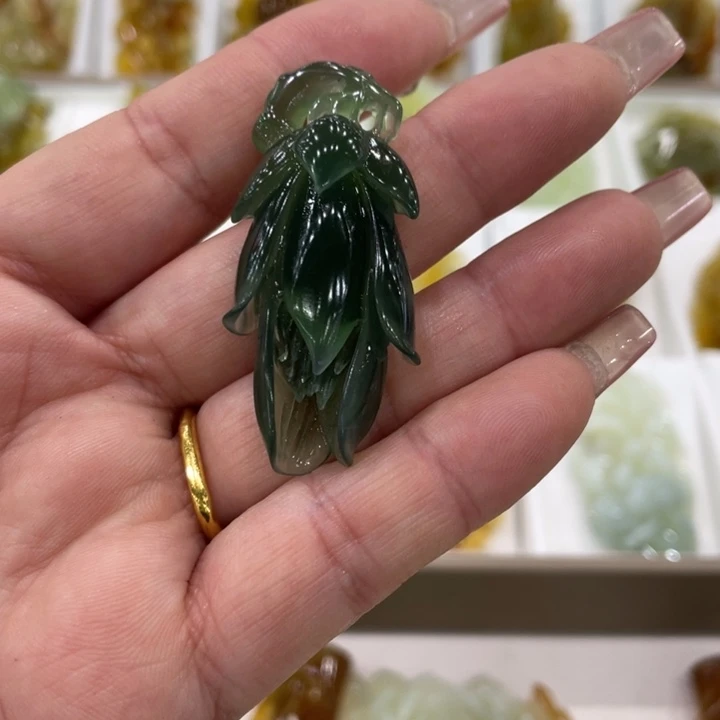 蛇纹石玉合金颈饰