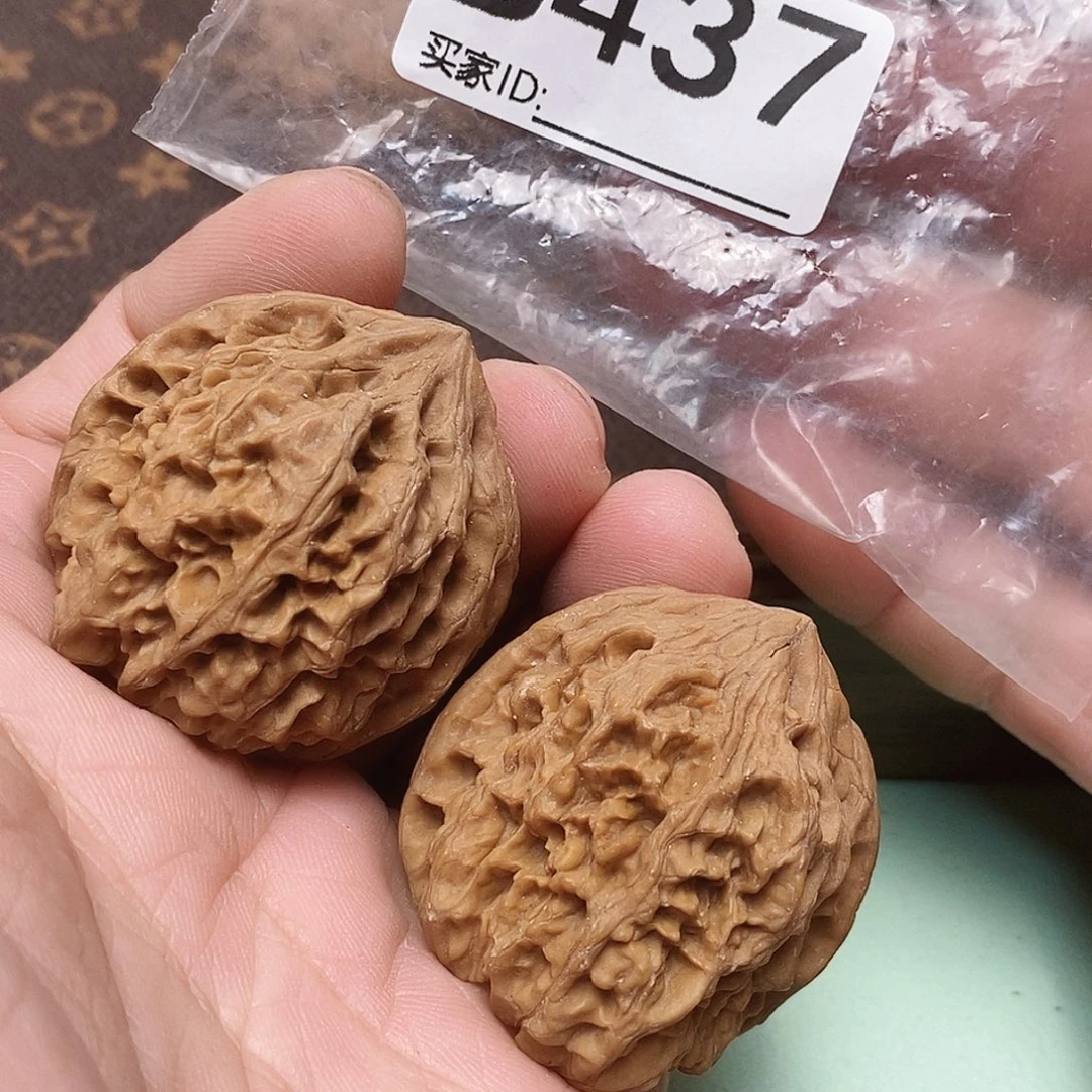 文玩核桃把件野牛38边。