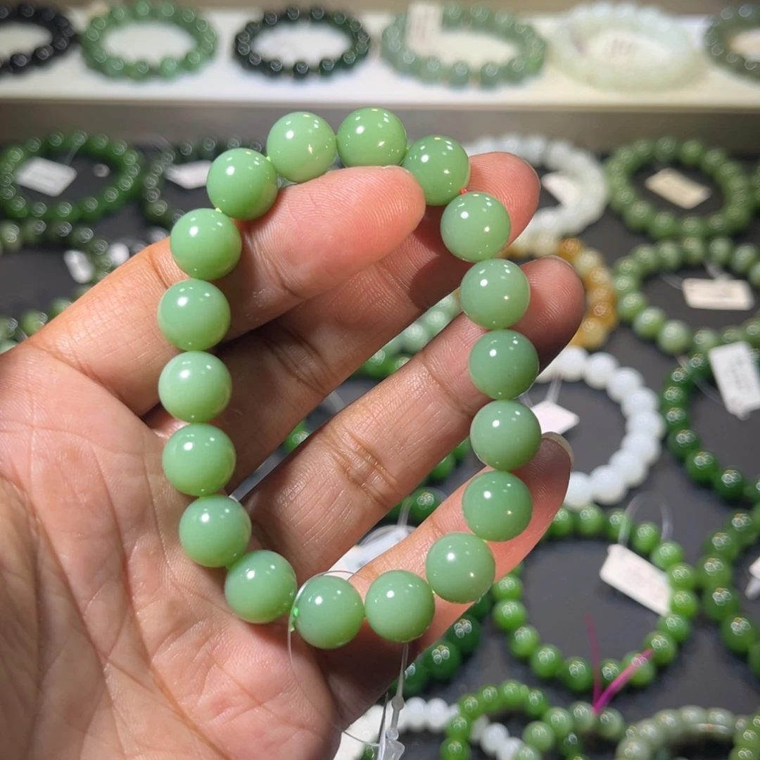 宏***昌和田玉未镶嵌手链